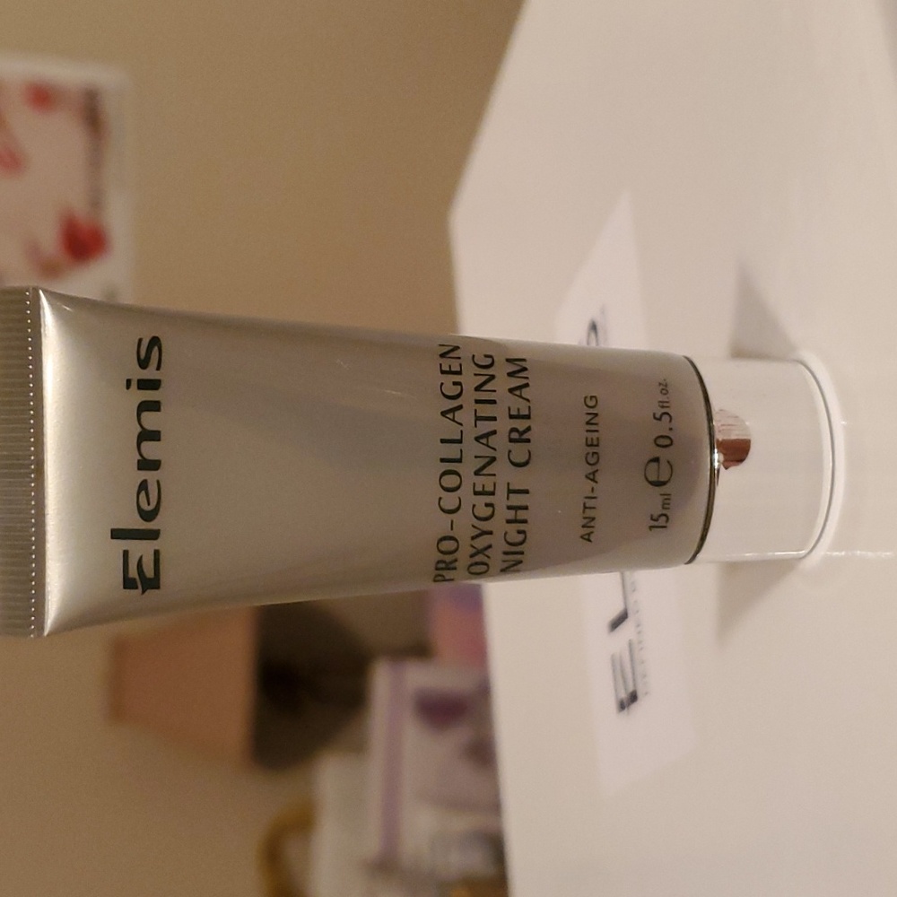 ELEMIS Collagen Collection - Picture 5 of 7